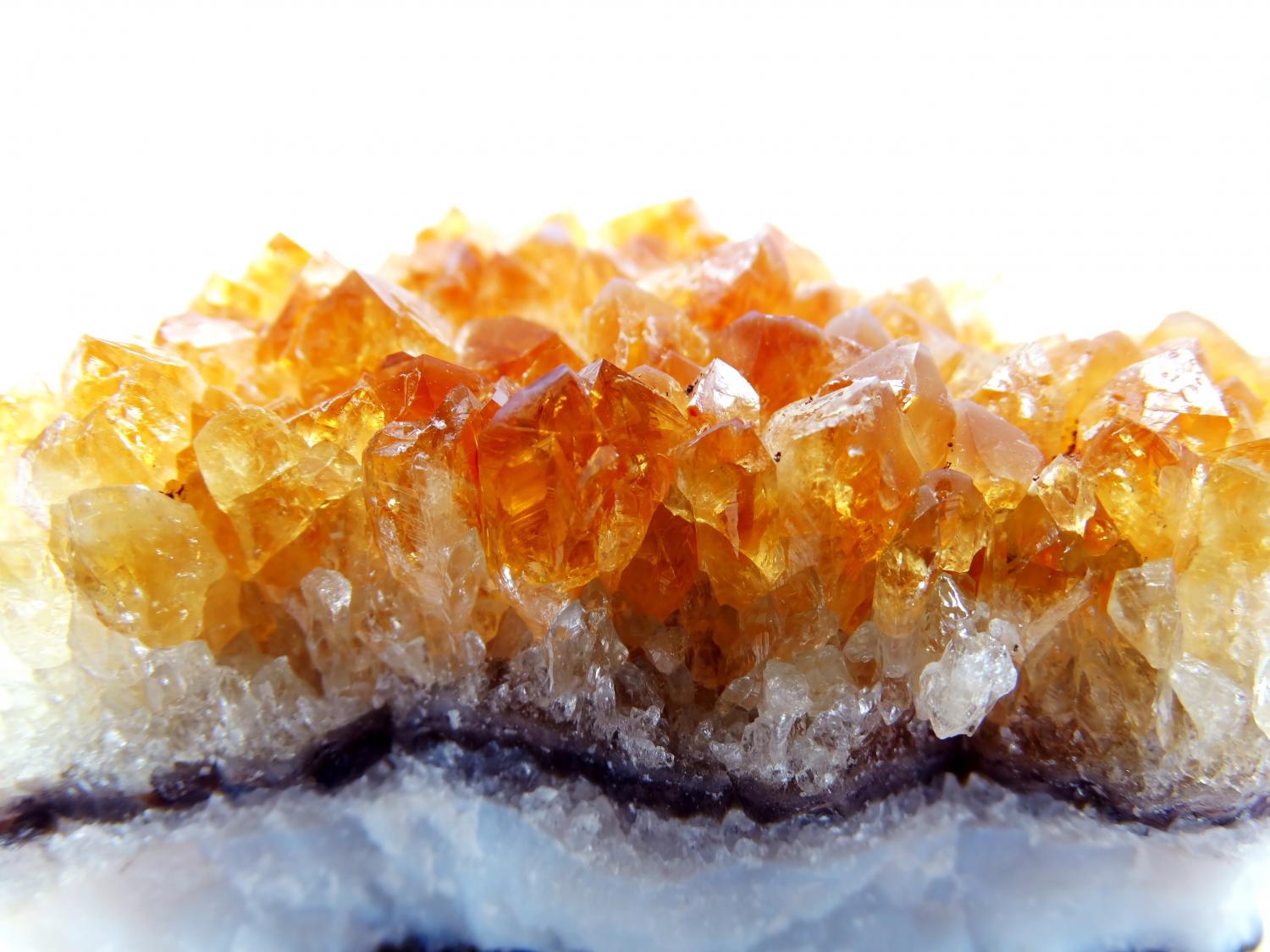 crystals, crystal jewelry, amethyst, citrine, celestite, quartz, rose quartz, carnelian, large crystals, black tourmaline, emerald, opalite, hematite, moonstone, 